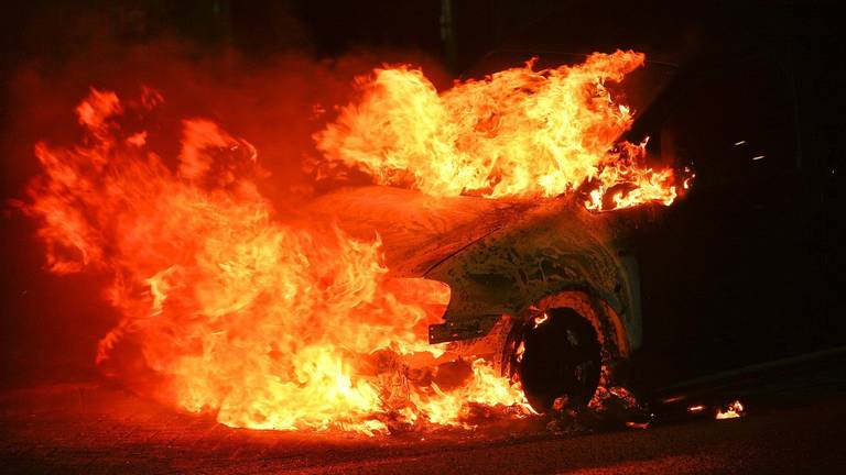 Auto uitgebrand in Valkenswaard