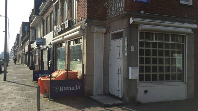 Het bewuste  café (foto: Hans Janssen).