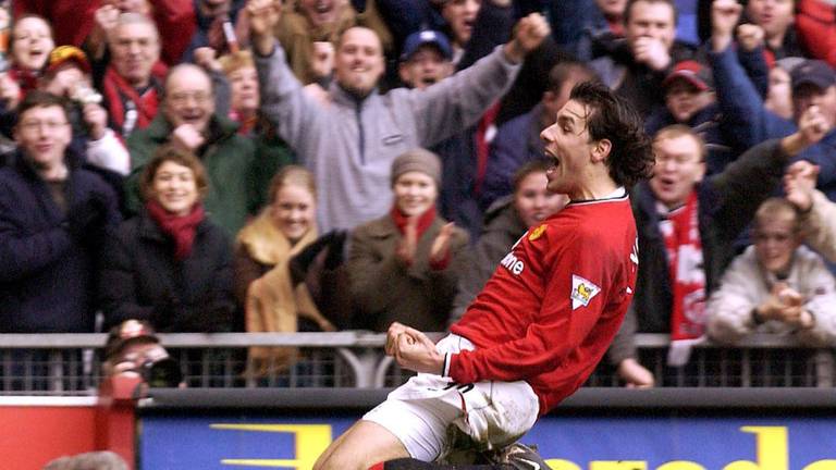Van Nistelrooy scoorde tegen Fulham (foto: VI Images)