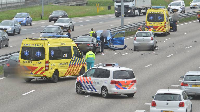 De ragave na het ongeluk. (Foto: Perry Roovers/SQ Vision)