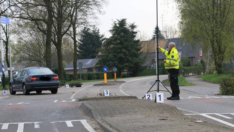 De politie doet onderzoek. (Foto: Harrie grijseels/SQ Vision)