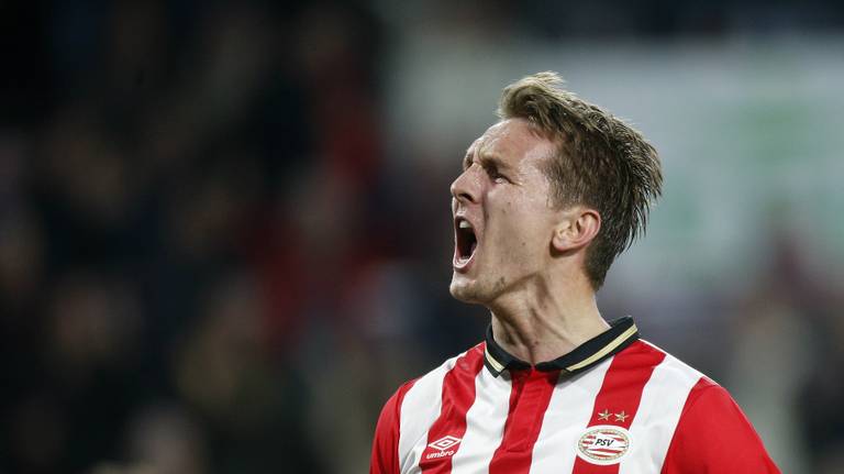 Luuk de Jong scoorde vorig seizoen in het thuisduel met Willem II (foto: VI Images).