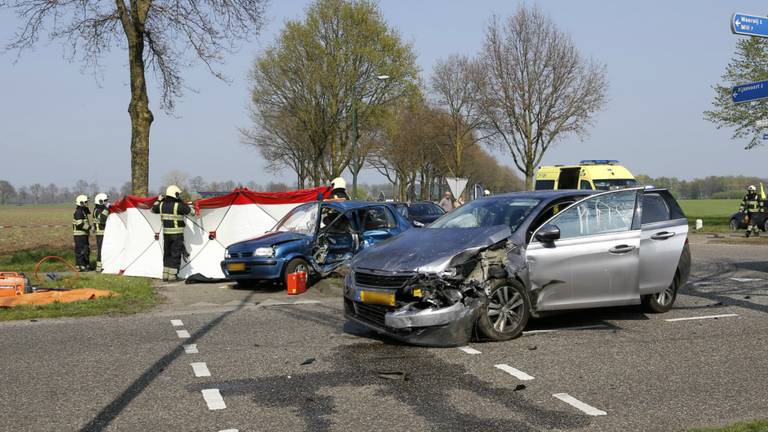 Dode bij ernstig ongeluk in Rijkevoort. (foto:SK-Media)