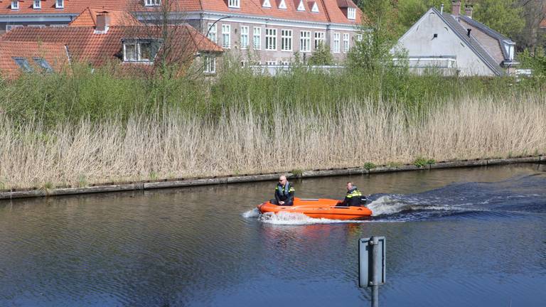 Een beeld van de zoektocht (foto: Hans van Hamersveld). 