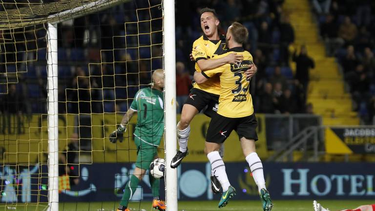 FC Oss-trainer Klaas Wels baalt na 4-1 nederlaag: 'Benutten de kansen niet'