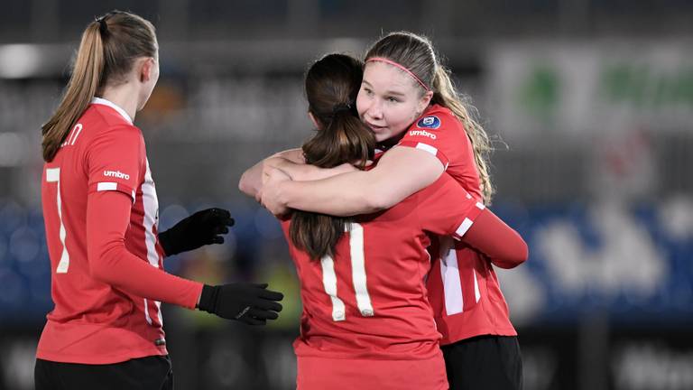 De PSV vrouwen tijdens een bekerwedstrijd(Foto: Orange Pictures)