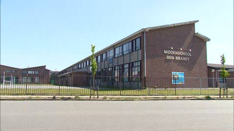 De school waar de daders zitten (beeld: Omroep Brabant)