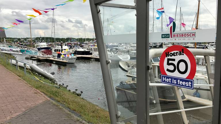 Feest bij de watersportvereniging in Drimmelen