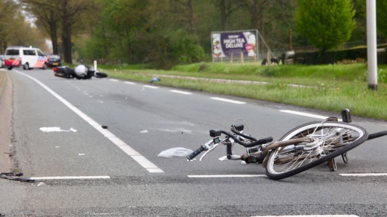 De ravage na het ongeluk. (Foto: Jeroen Stuve)