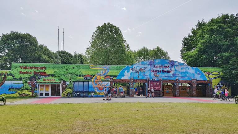 Zwembad Beekse Bergen Enige Tijd Gesloten Na Chloorlekkage Omroep Brabant