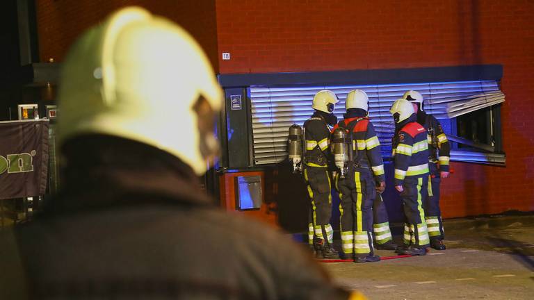 De brandweer had het vuur snel onder controle. (Foto: Gabor Heeres/SQ Vision)