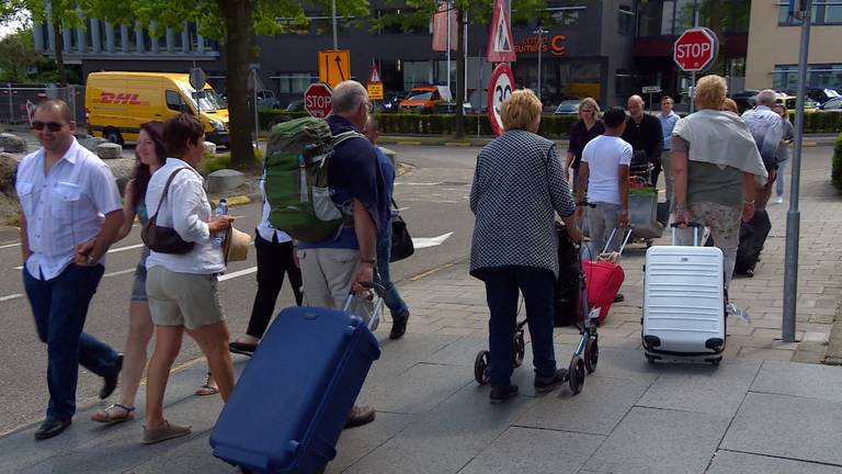 Eindhoven Airport moeilijk bereikbaar na instorten parkeergarage