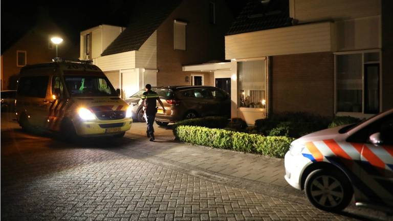 De jongen is thuis nagekeken door ambulancepersoneel. (Foto: Erik Haverhals/FPMB)