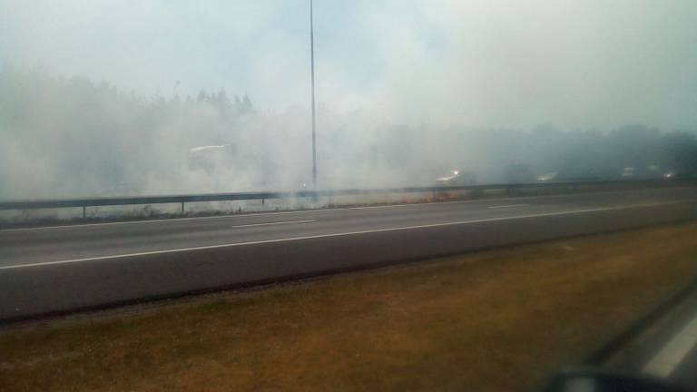 Flinke rook op de A58