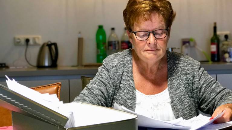 Truus Verhoeven heeft ruim 4000 handtekeningen tegen sluiting ingezameld.