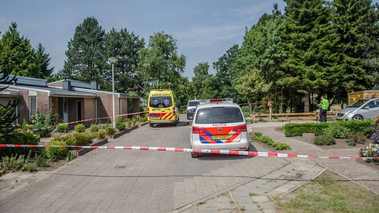 De politie is op zoek naar drie verdachten. (Foto: Martijn de Bruin/Stuve Fotografie)