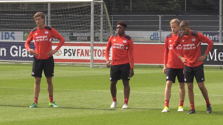 PSV-talenten willen stappen blijven maken