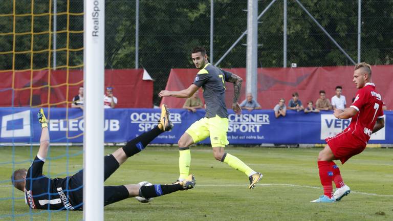 Gastón Pereiro zet PSV op voorsprong (Foto: VI Images)