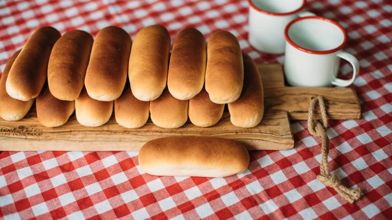 Wie bakt 'Het Lekkerste Brabantse Worstenbroodje?