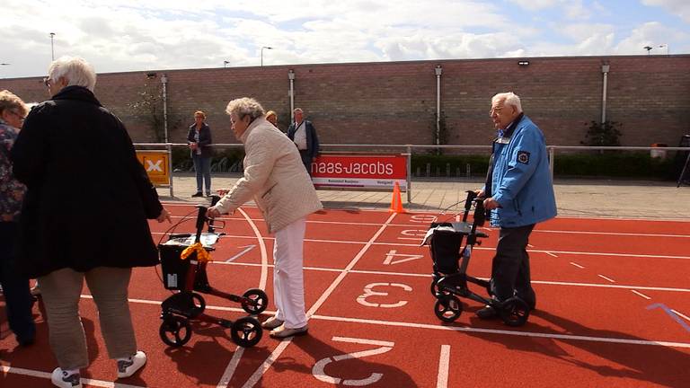 Wallie Engelenburg liep de 400 meter in 8 minuten en 4 seconden