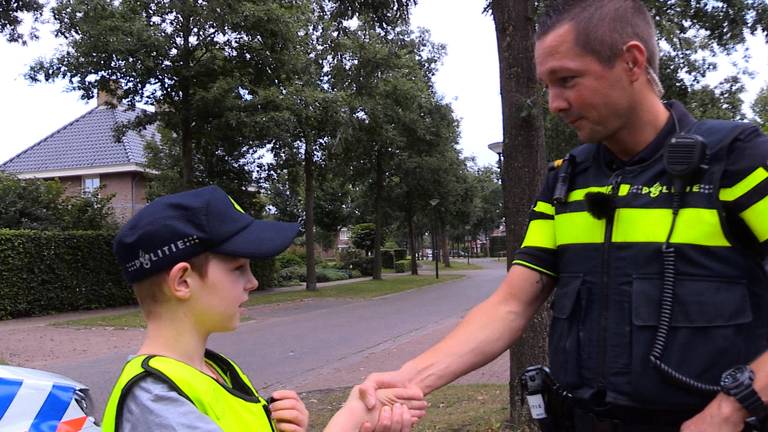 Ole en jeugdagent Niels Kanters.