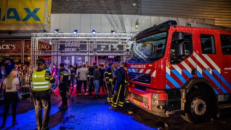 Verschillende hulpdiensten werden opgeroepen. (Foto: Jack Brekelmans/Persburo-BMS)