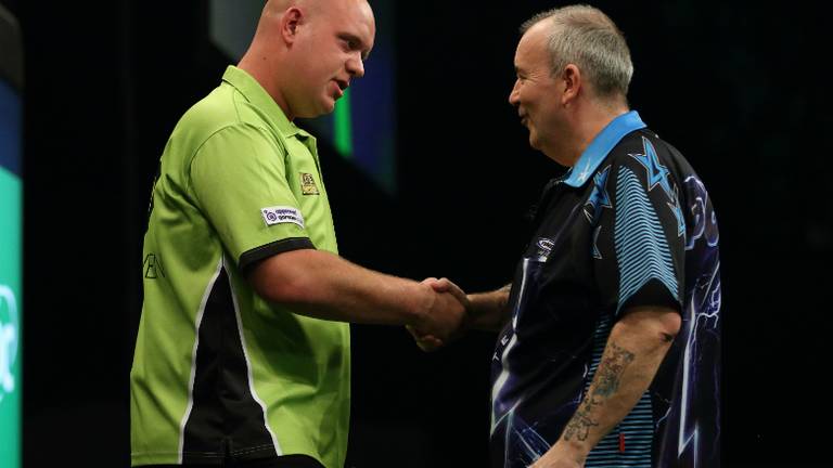 Michael van Gerwen en Phil Taylor (foto: VI Images)