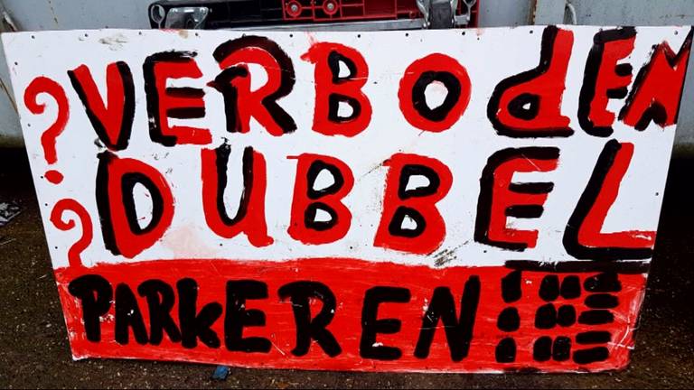 Dubbel parkeren wordt niet gewaardeerd in Woensel