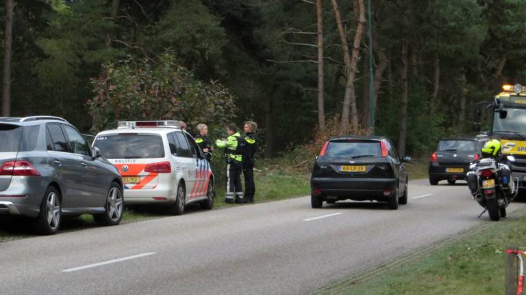 De politie actie in Maarheeze (Foto: Ginopress).