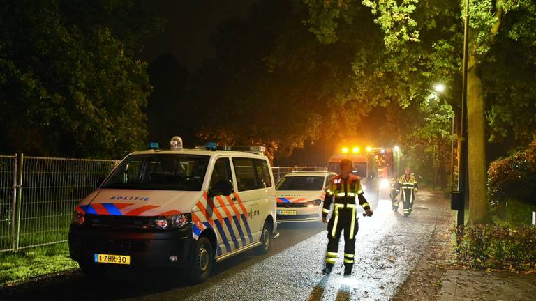 Verschillende hulpdiensten werden opgeroepen. (Foto: Toby de Kort)