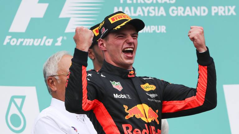 Verstappen juicht na de winst. Foto: ANP