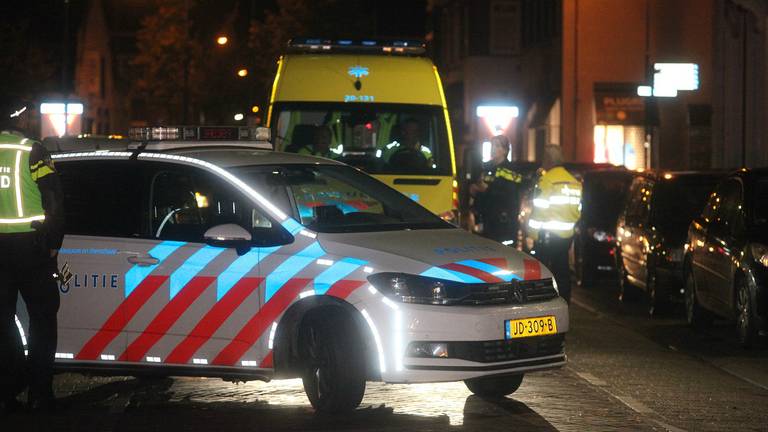 De politie is een zoektocht begonnen naar de daders van de plofkraak (Foto: Jeroen Stuve)