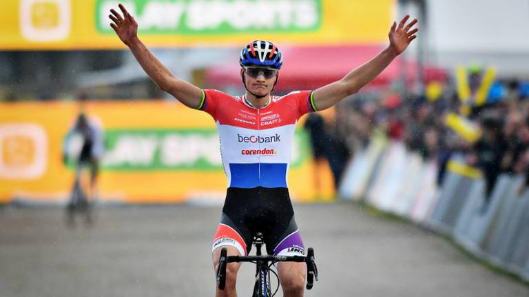 Mathieu van der Poel blijft ook maar winnen. (foto: VI Images)