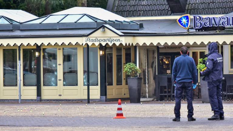 In het stadspaviljoen zitten verschillende kogelgaten. (Foto: Dave Hendriks/SQ Vision)