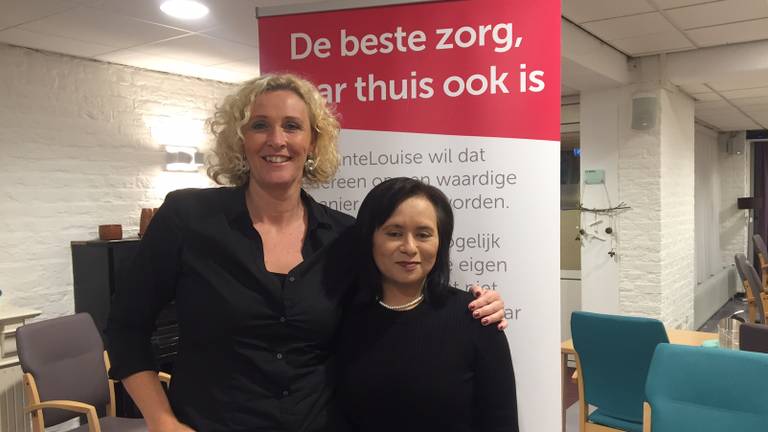 Mantelzorgster Yvonne (links) met collega Esther