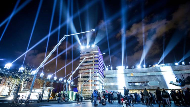 Lichtshow op het Stadhuisplein (foto: Rob Engelaar)