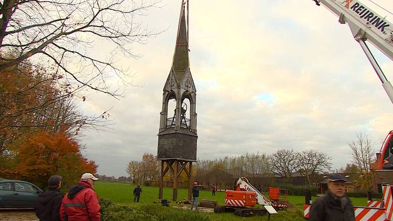 Riskante klus: kloostertoren van 122 jaar oud verplaatst in Diessen