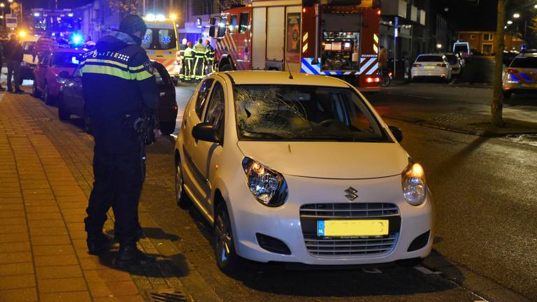 De vrouw werd aangereden op de Broekhovenseweg in Tilburg. Foto: Toby de Kort