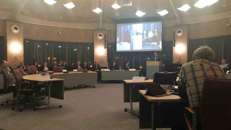 Een beeld van de commissievergadering van de gemeente Meierijstad. (foto: Daisy Schalkens).