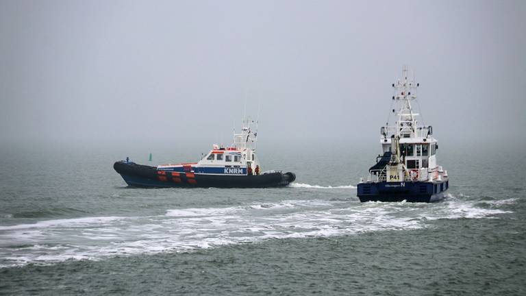 De KNRM startte een zoekactie naar de vissers. (Foto: ANP)