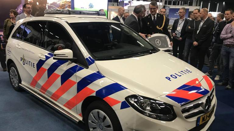 VDL gaat politiewagens van een nieuw jasje voorzien (foto: VDL).