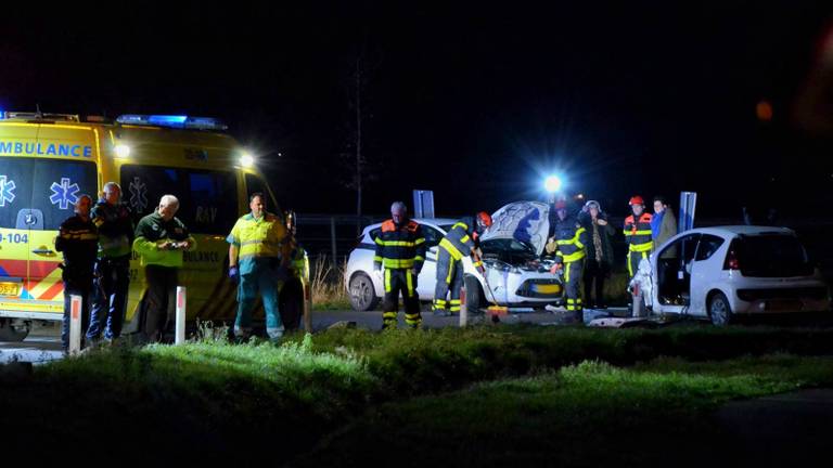 Het ongeval gebeurde in een bocht. (Foto: De Kort Media)