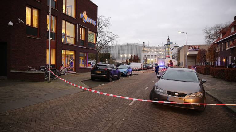 De Nieuwstraat werd in verband met de schietpartij afgezet (Foto: Christian Traets/SQ Vision Mediaprodukties)