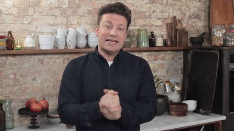 Jamie Oliver: Beeld YouTube