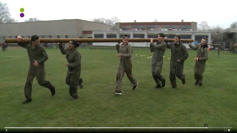 De scholieren van het Eckartcollege aan het werk. (Foto: Radio538)