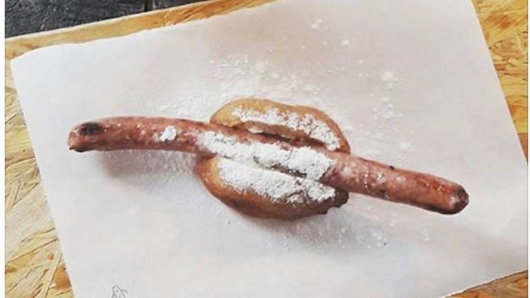 De hotdogbol. (Foto: Dwars Hotdogbar)