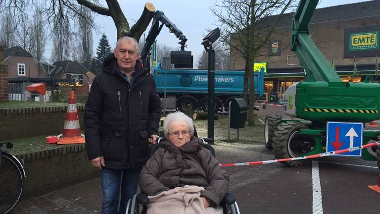 Ria van de Loo en zoon Kees (foto: Tonnie Vossen)