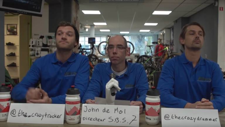 De Bucket Boys met in het midden John de Mol (uit Heeswijk-Dinther). Foto: YouTube