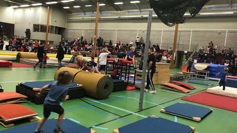 600 kinderen en volwassenen doen deze dagen mee aan het kampioenschap apenkooien