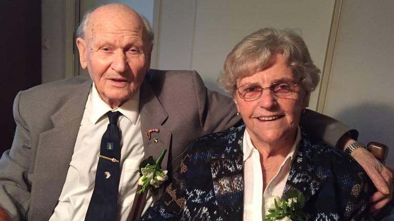 Jan en Annie van Boxtel 70 jaar getrouwd en nog steesd verliefd